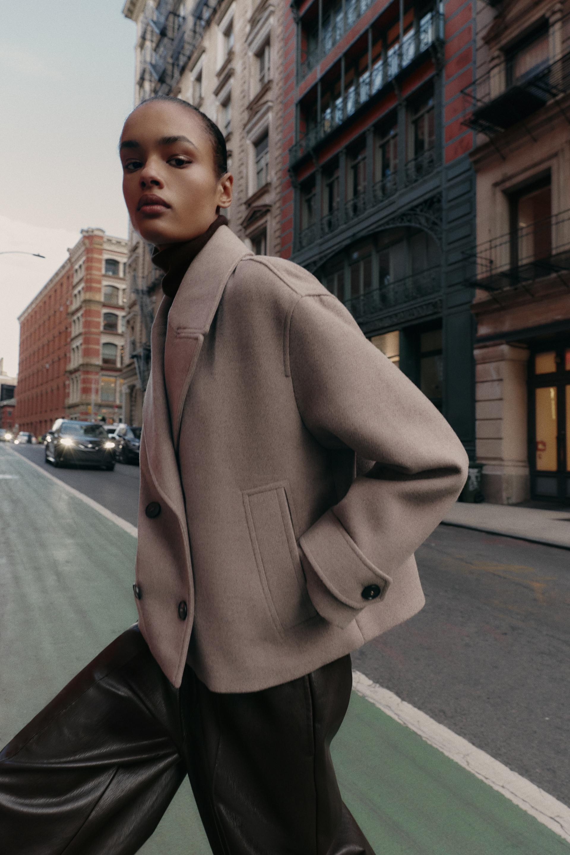 Amara | Short Wool Coat