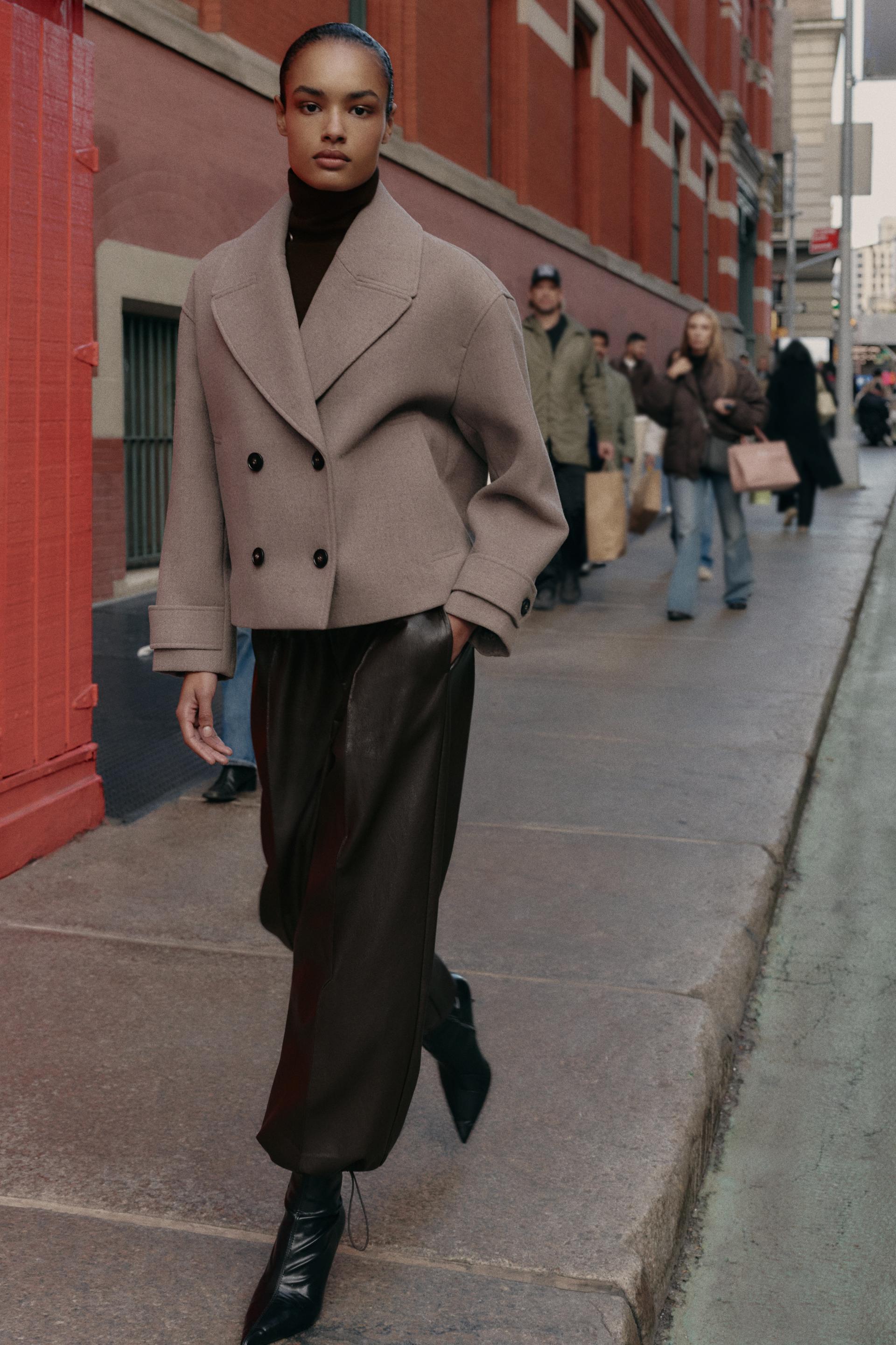 Amara | Short Wool Coat